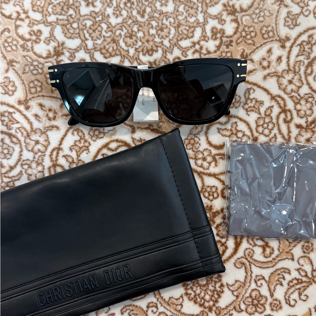 Nwt Dior Black Logo Sunglasses With Gold Accents